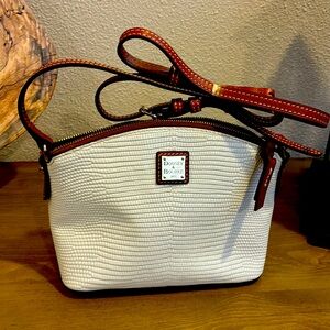 Dooney & Bourke White and Brown Textured Bag